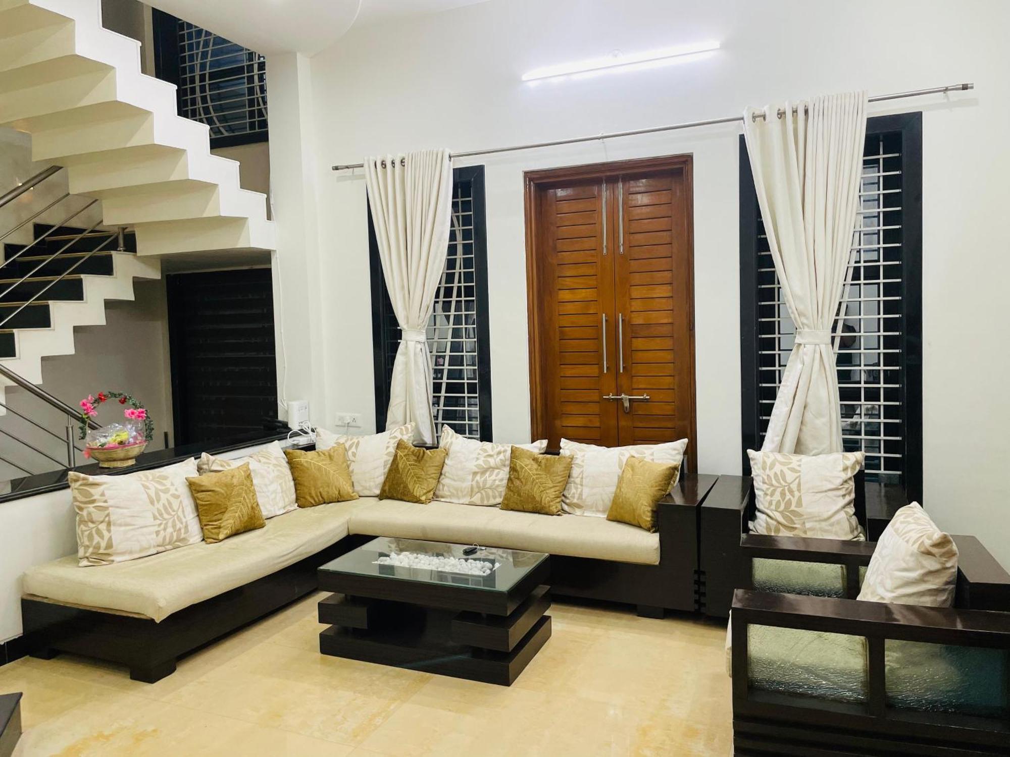 Private & Elegant 3Bhk Villa, Hillside Hideaway, 10 Mins From Mh Bus Stand Evrengabad Dış mekan fotoğraf